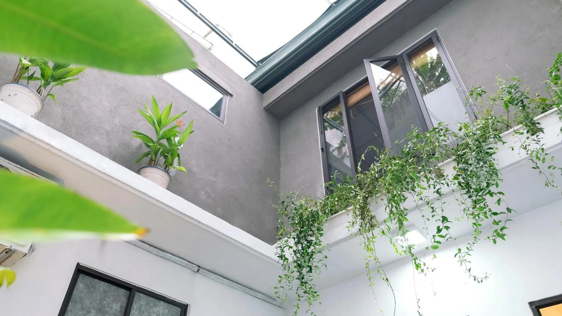 Relaxing Beachfront Home Da Nang, Netlfix, Private 0*,  Vietnam