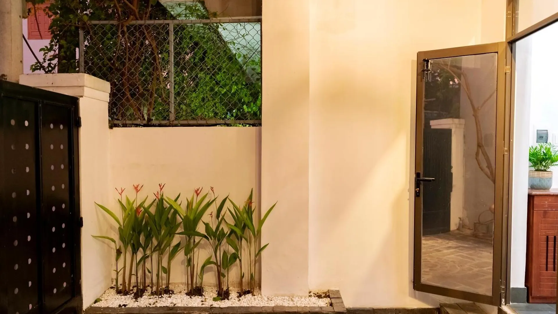 Relaxing Beachfront Home Da Nang, Netlfix, Private Holiday home